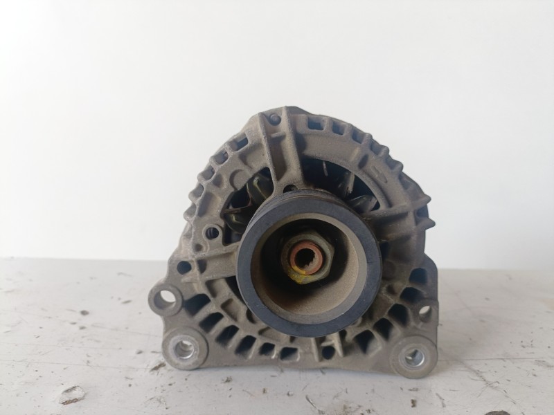 Recambio de alternador para seat leon (1m1) axp referencia OEM IAM 028903028D  