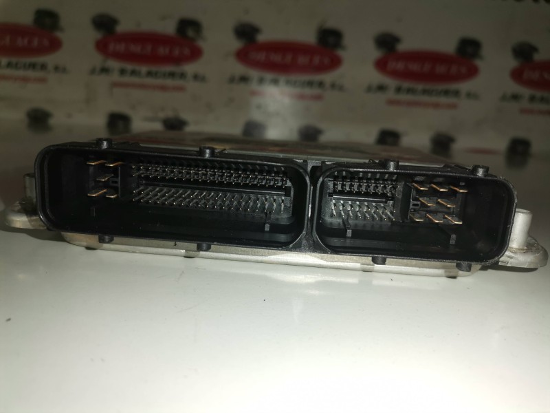 Recambio de centralita motor uce para audi a4 avant (8e) ake referencia OEM IAM 8E0907401D/0281010823/EDC15VM+  