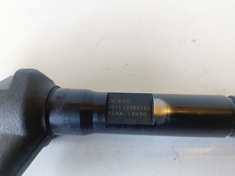 Recambio de inyector para mazda cx-7 er r2 referencia OEM IAM R2AA13H50  