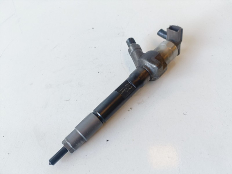 Recambio de inyector para mazda cx-7 er r2 referencia OEM IAM R2AA13H50  