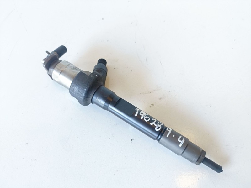 Recambio de inyector para mazda cx-7 er r2 referencia OEM IAM R2AA13H50  