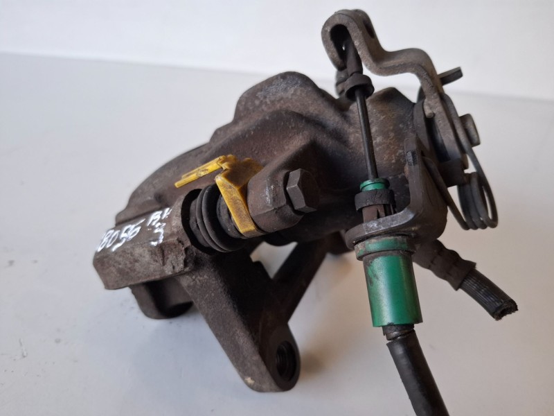 Recambio de pinza de freno trasera izquierda para renault trafic ii furgón f9q762 referencia OEM IAM 196519  
