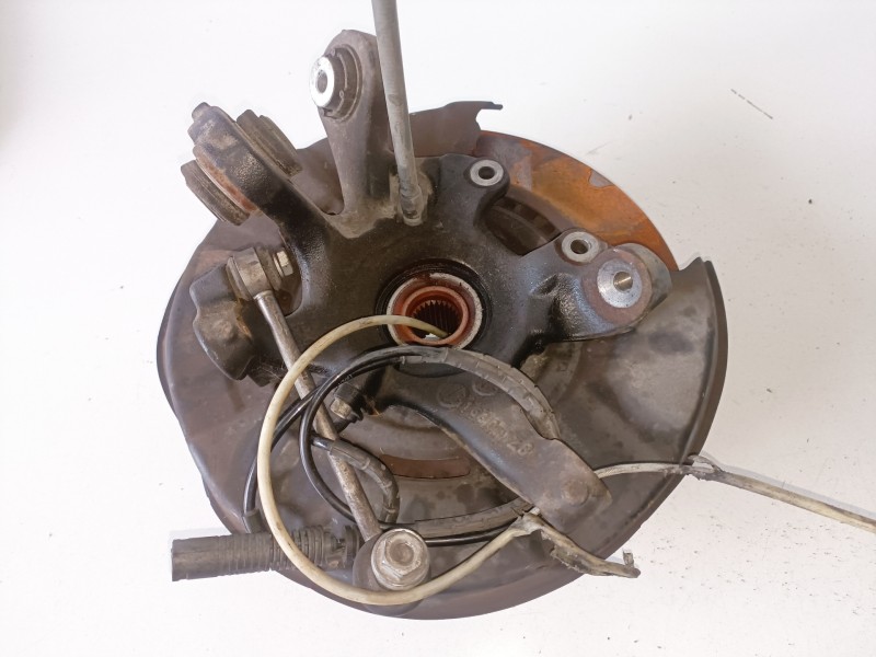 Recambio de mangueta trasera derecha para bmw serie 1 berlina (e81/e87) n47d20a referencia OEM IAM 000001902401  
