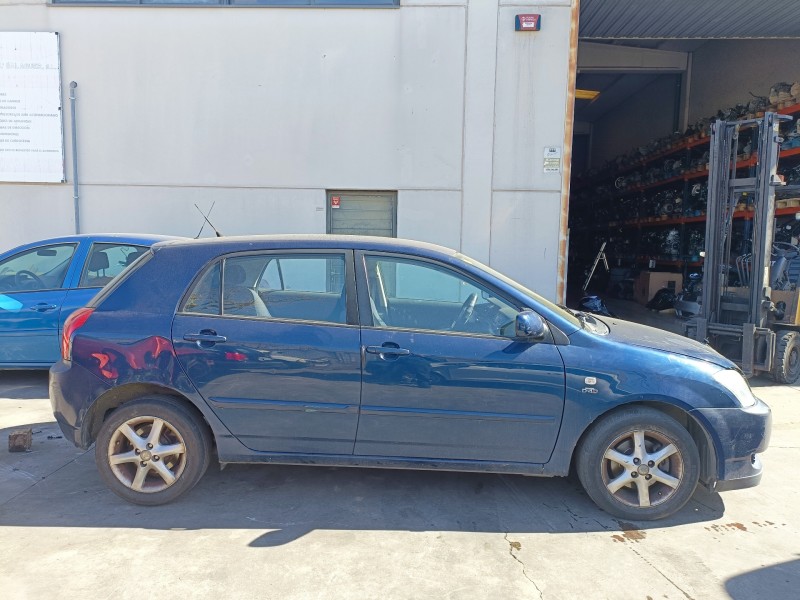 toyota corolla (e12) del año 2003