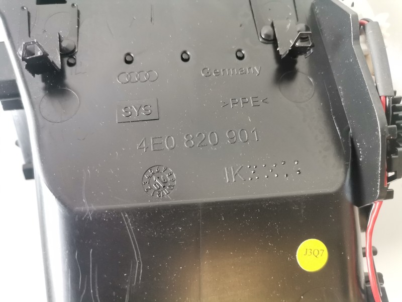 Recambio de rejilla aireadora para audi a8 (4e) bvn referencia OEM IAM 4E0820901  