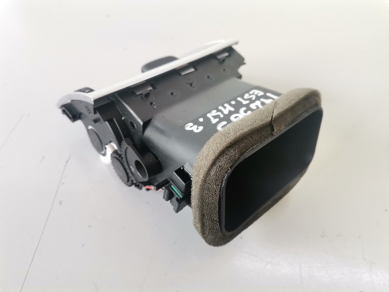 Recambio de rejilla aireadora para audi a8 (4e) bvn referencia OEM IAM 4E0820901  