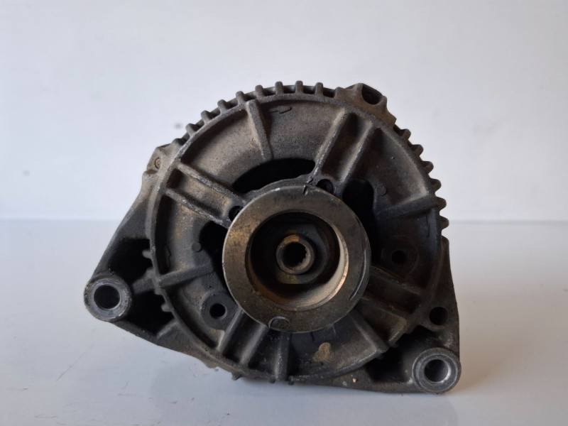 Recambio de alternador para opel frontera b x22dth referencia OEM IAM 0123500008  