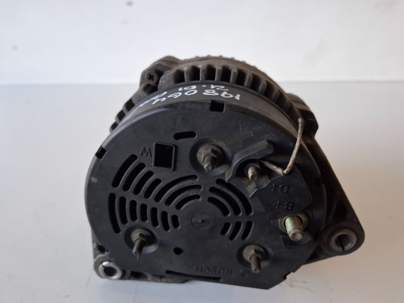 Recambio de alternador para opel frontera b x22dth referencia OEM IAM 0123500008  