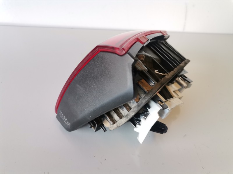 Recambio de piloto trasero derecho para volkswagen golf vii (5g1/be1) clh referencia OEM IAM 5G0945093AE  