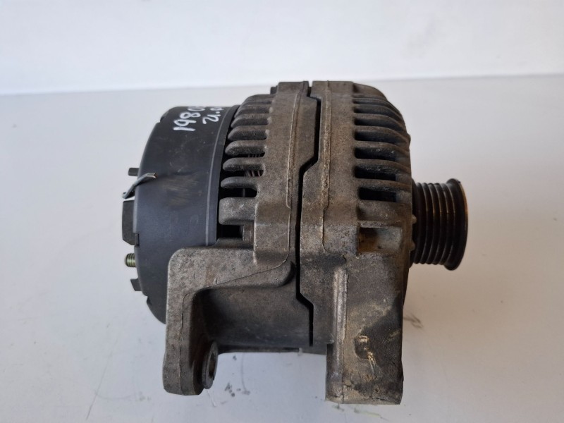 Recambio de alternador para opel frontera b x22dth referencia OEM IAM 0123500008  
