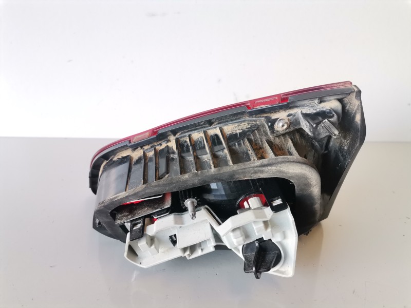 Recambio de piloto trasero izquierdo para volkswagen golf vii (5g1/be1) clh referencia OEM IAM 5G0945093AE  