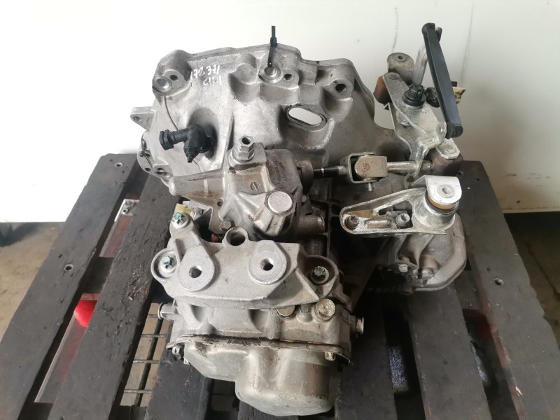 Recambio de caja cambios para opel corsa c z13dt referencia OEM IAM A04562F17W355  