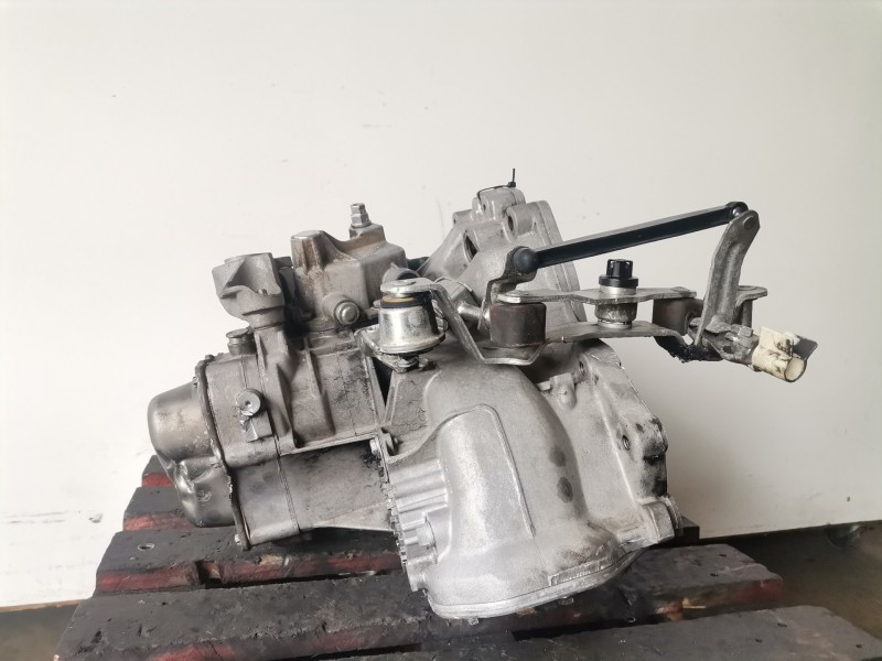 Recambio de caja cambios para opel corsa c z13dt referencia OEM IAM A04562F17W355  