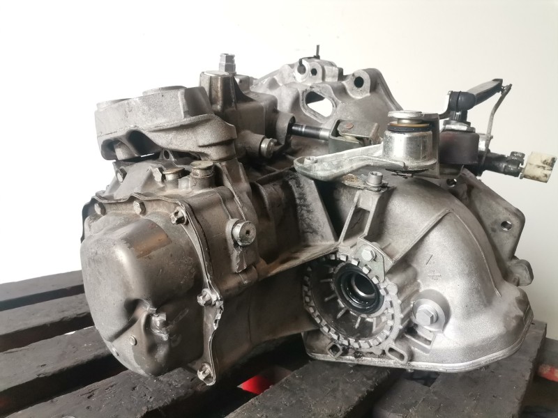 Recambio de caja cambios para opel corsa c z13dt referencia OEM IAM A04562F17W355  