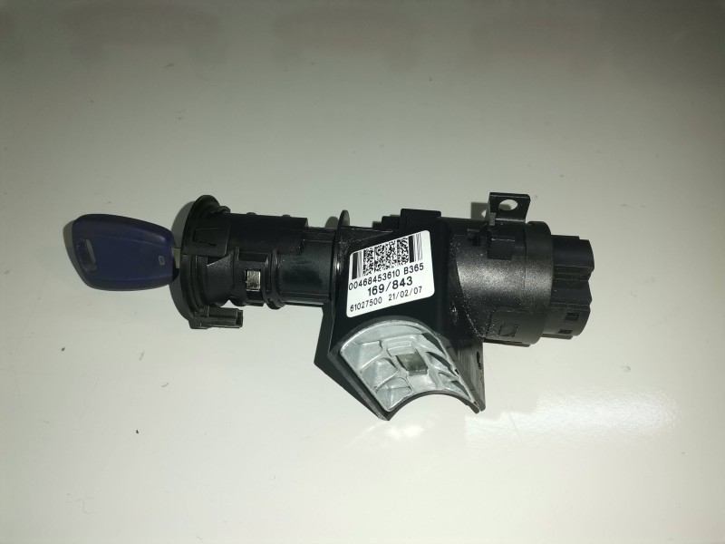 Recambio de conmutador de arranque para fiat ii panda (169) 188a4000 referencia OEM IAM 61027500/00468453610  