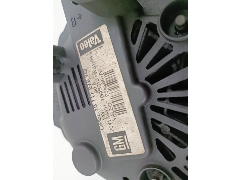 Recambio de alternador para opel corsa c z13dt referencia OEM IAM 13117279YQ  