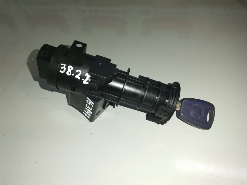 Recambio de conmutador de arranque para fiat ii panda (169) 188a4000 referencia OEM IAM 61027500/00468453610  