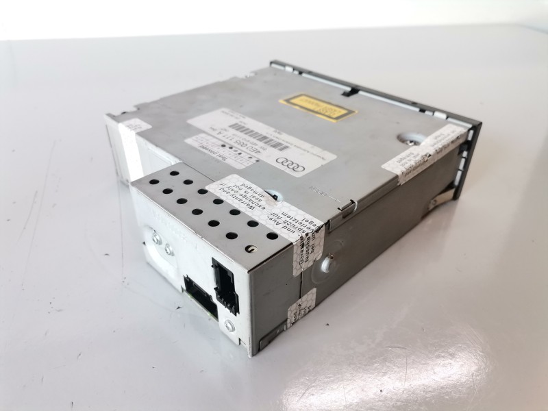 Recambio de sistema audio / radio cd para audi a8 (4e) bvn referencia OEM IAM 4E0035111A  