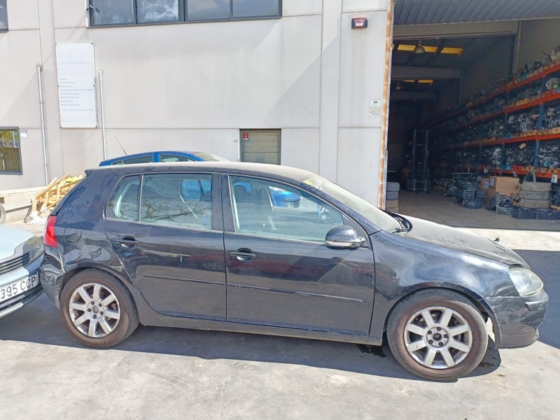 volkswagen golf v (1k1)(10.2003) del año 2004