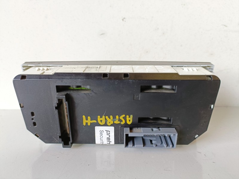 Recambio de mando climatizador para opel astra h berlina z14xep referencia OEM IAM 13201300  