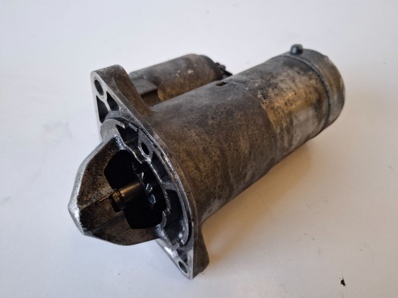 Recambio de motor arranque para opel vectra c berlina z19dth referencia OEM IAM M001T30171  