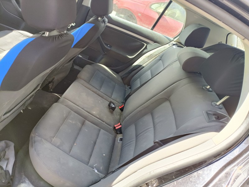 volkswagen golf v (1k1)(10.2003) del año 2004