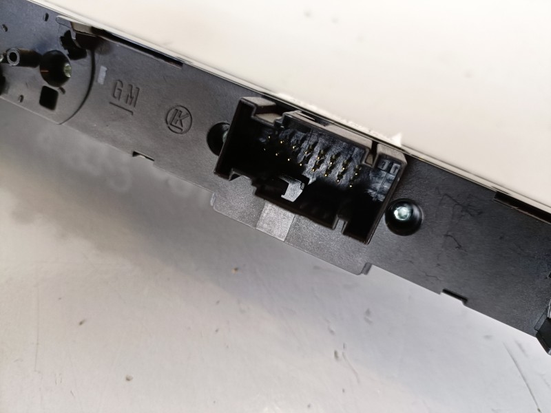 Recambio de warning para opel astra h berlina z14xep referencia OEM IAM 13100105  