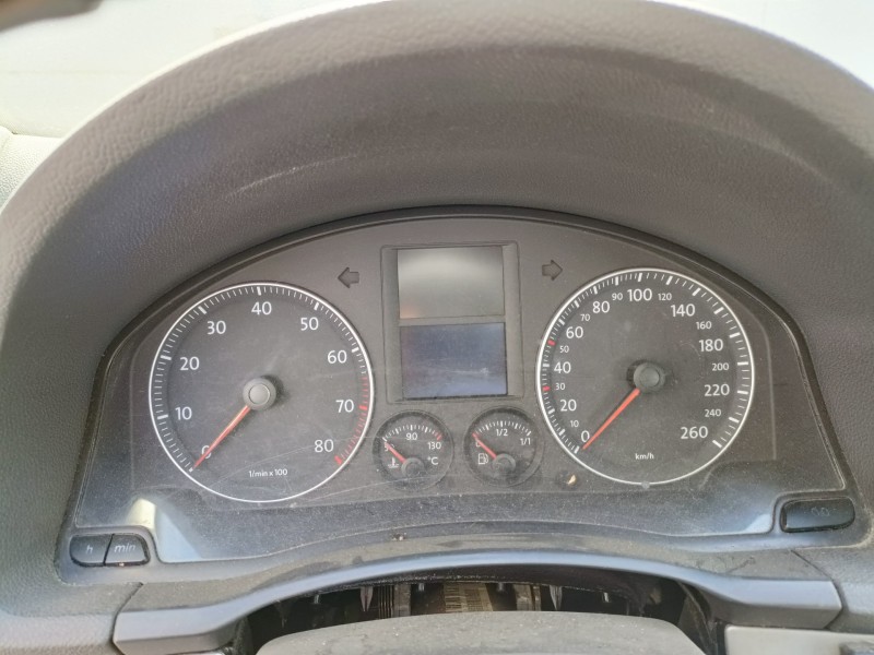 volkswagen golf v (1k1)(10.2003) del año 2004