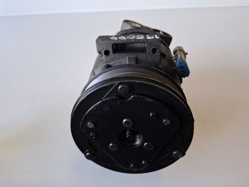 Recambio de compresor aire acondicionado para opel vectra c berlina z19dth referencia OEM IAM 13197197  
