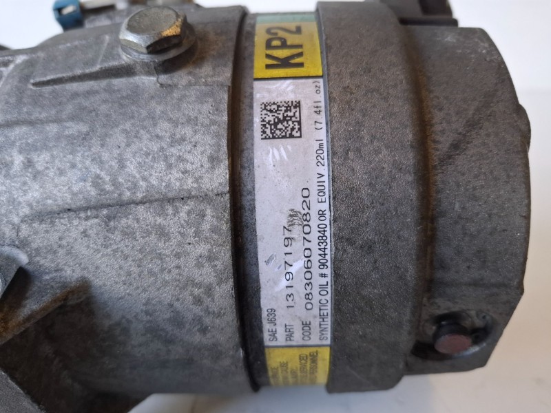 Recambio de compresor aire acondicionado para opel vectra c berlina z19dth referencia OEM IAM 13197197  