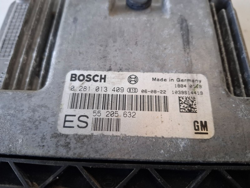 Recambio de centralita motor uce para opel vectra c berlina z19dth referencia OEM IAM 0281013409  