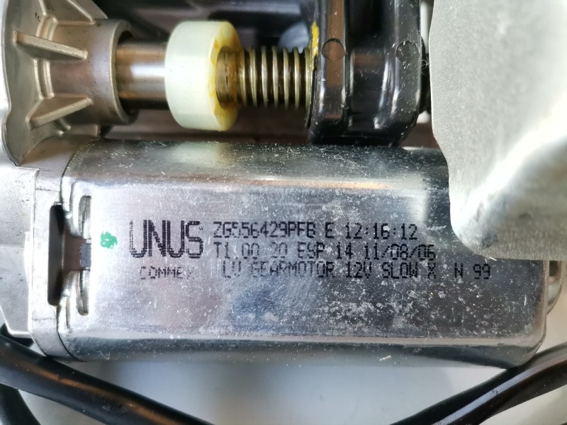 Recambio de columna direccion para audi a8 (4e) bvn referencia OEM IAM 4E0905852E  
