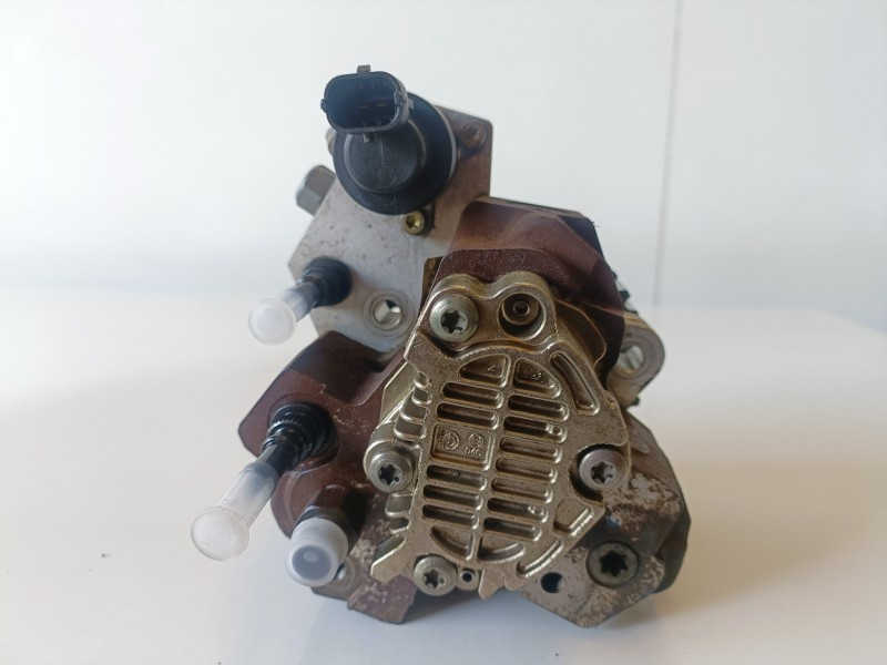 Recambio de bomba inyeccion para renault megane ii berlina 5p f9q800 referencia OEM IAM 0445010031  