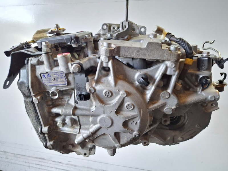 Recambio de caja cambios para peugeot 2008 hn01 referencia OEM IAM 20GE13  