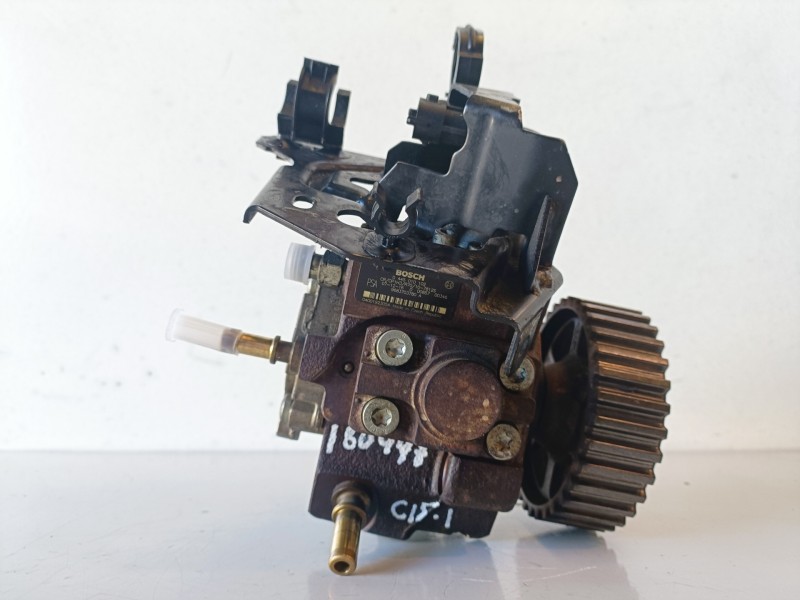 Recambio de bomba inyeccion para ford focus berlina (cap) g8db referencia OEM IAM 0445010102  