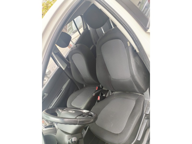 hyundai i20 (pb) del año 2012