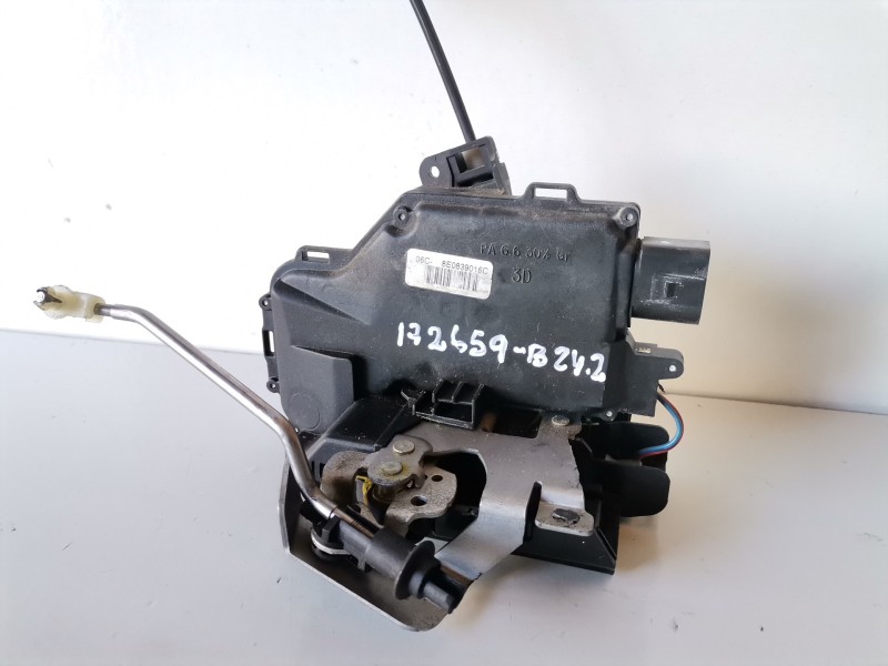 Recambio de cerradura puerta trasera derecha para audi a4 avant (8e) ake referencia OEM IAM 8E0839016C  