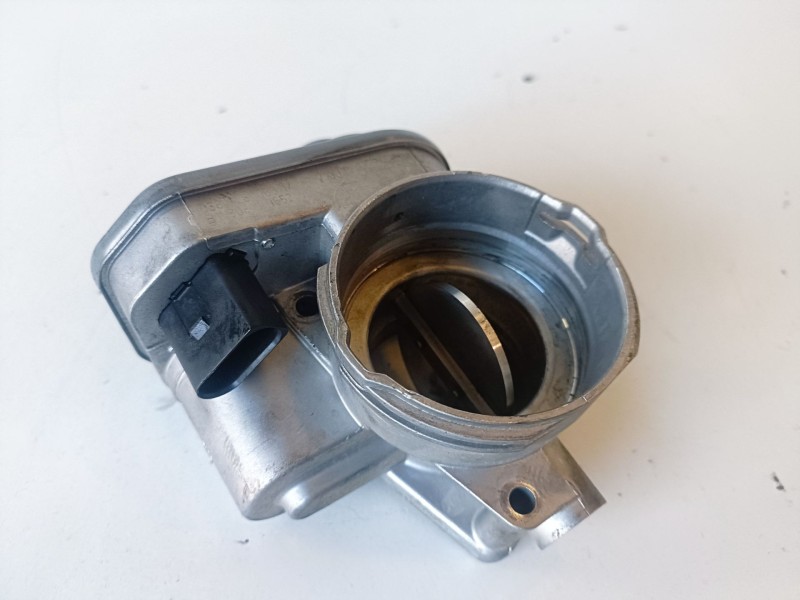 Recambio de caja mariposa para volkswagen passat variant (3c5) bkp referencia OEM IAM 038128063M  
