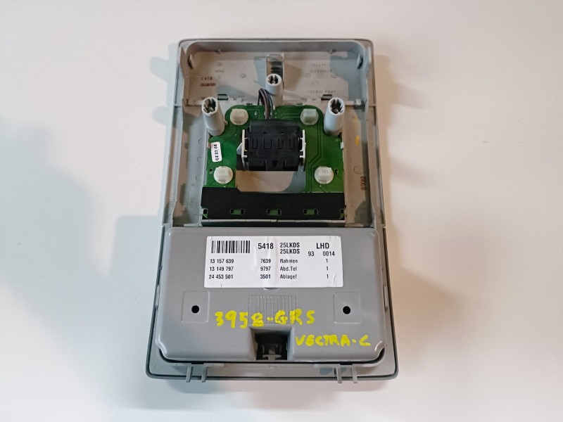 Recambio de luz interior para opel vectra c berlina z19dt referencia OEM IAM 13157639  