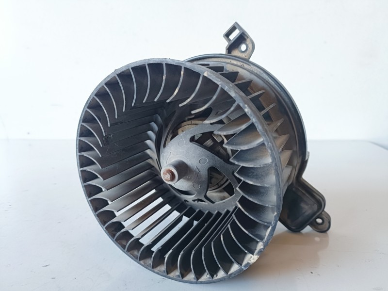 Recambio de ventilador calefaccion para peugeot partner (s2) wjy referencia OEM IAM U30666P  