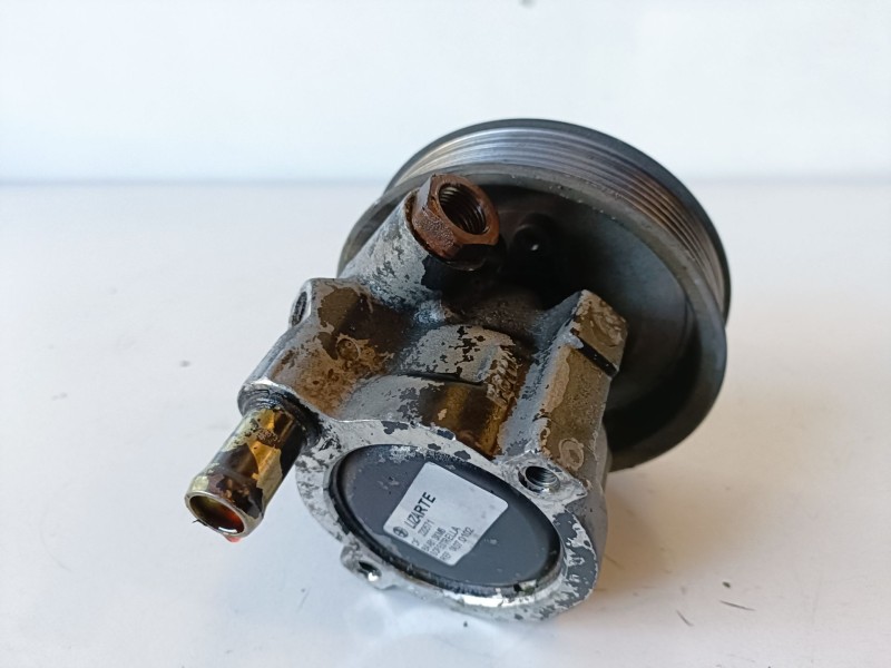 Recambio de bomba direccion para nissan primastar (x83) m9r780 referencia OEM IAM   