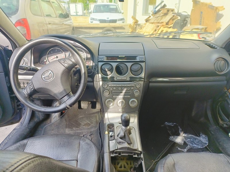 mazda 6 familiar (gy) del año 2004