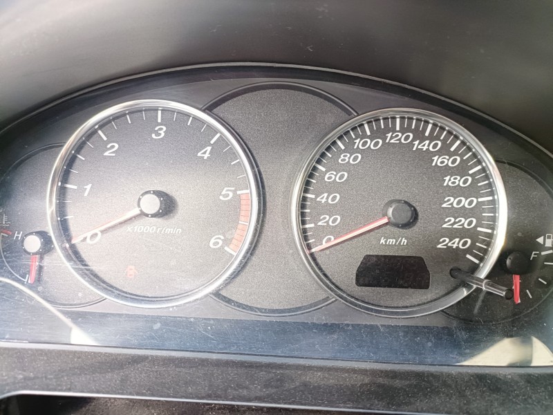 mazda 6 familiar (gy) del año 2004