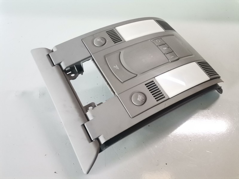 Recambio de luz interior para audi a8 (4e) bvn referencia OEM IAM 4E0947097AK  