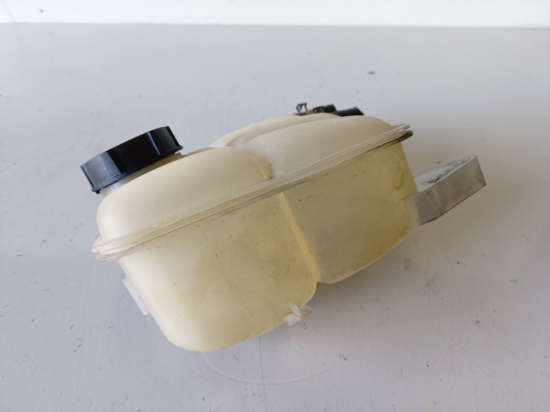 Recambio de deposito expansion para ford focus sportbreak (cb4) shda referencia OEM IAM 3M5H8K218  