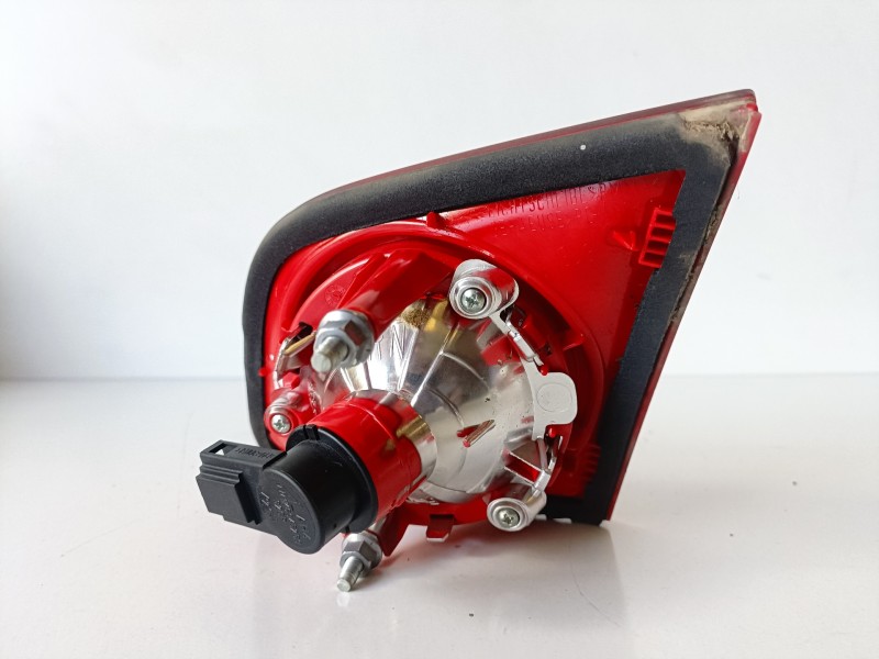 Recambio de piloto trasero izquierdo para volkswagen passat variant (3c5) bkp referencia OEM IAM 3C5945093E  