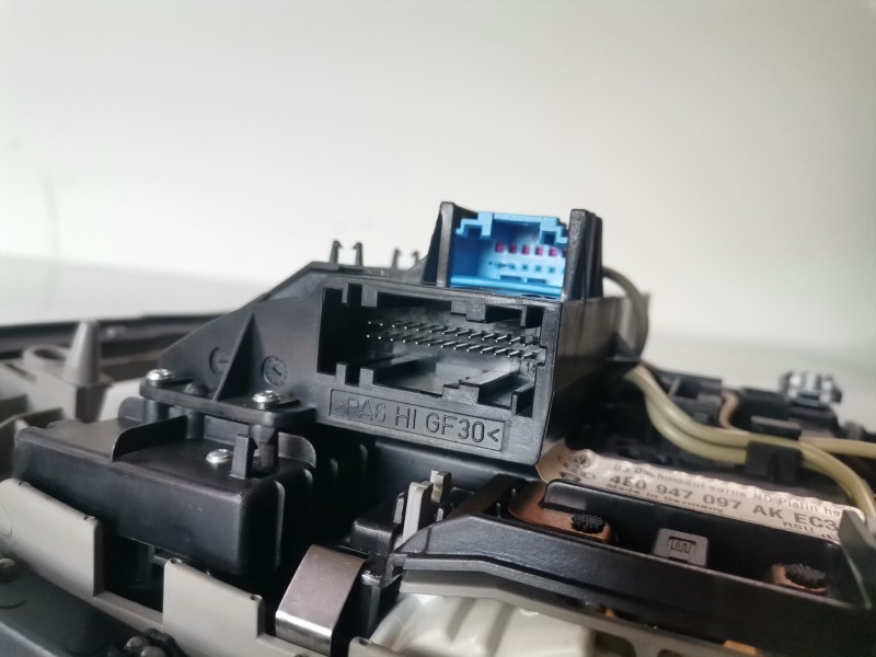 Recambio de luz interior para audi a8 (4e) bvn referencia OEM IAM 4E0947097AK  
