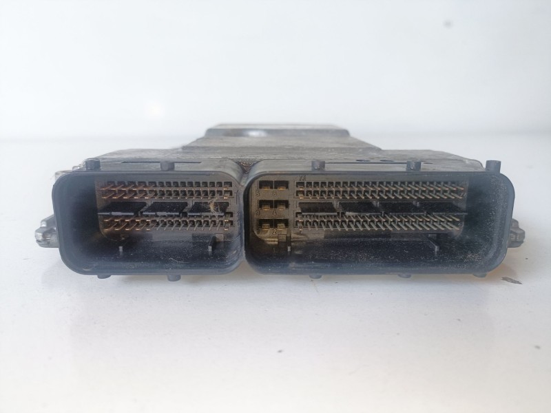 Recambio de centralita motor uce para volkswagen passat variant (3c5) bkp referencia OEM IAM   