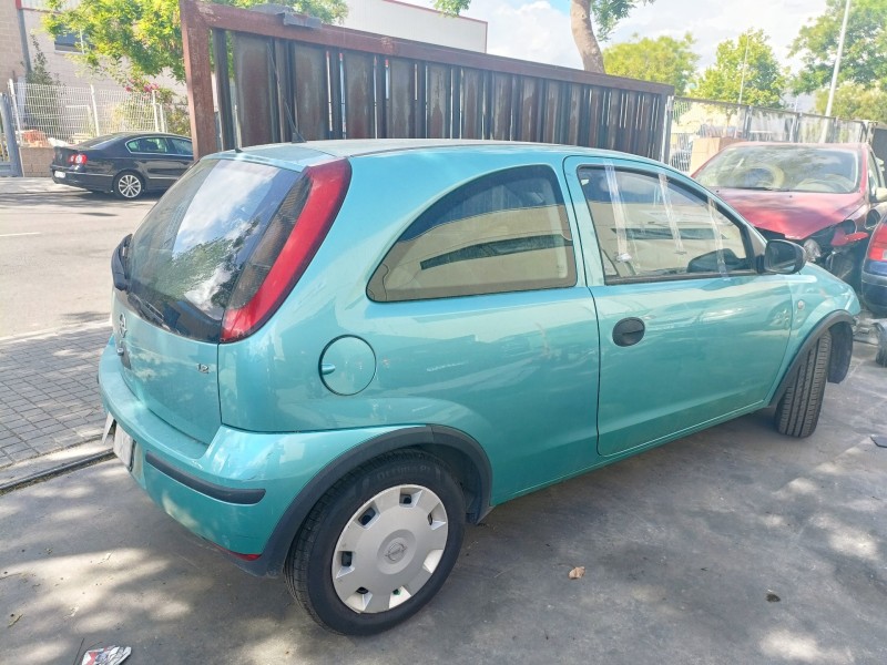 opel corsa c del año 2004