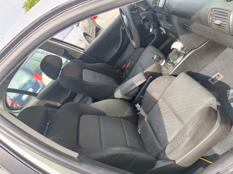 seat toledo (1m2) del año 2004